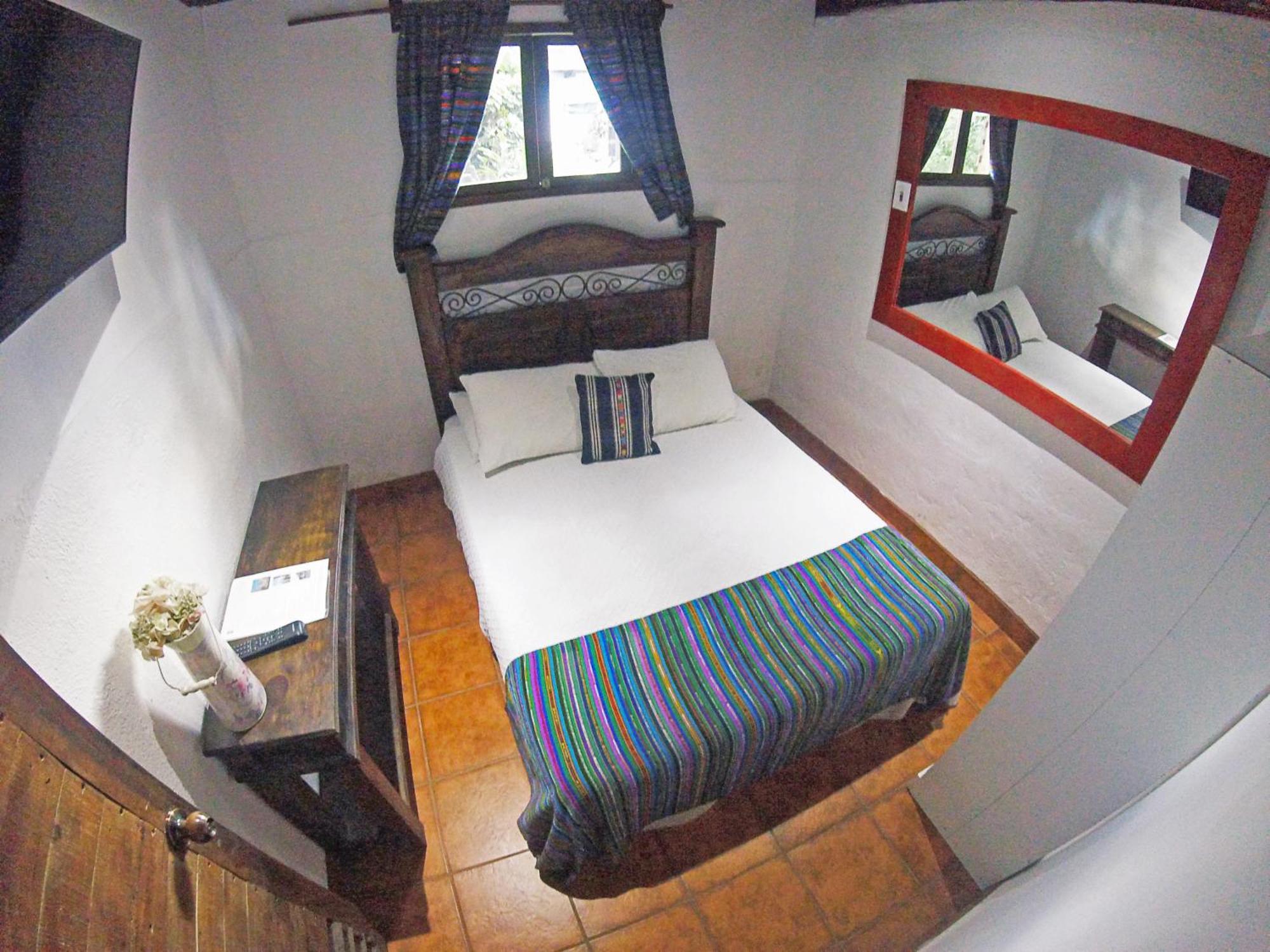 Hostal Antigueeno Antigua Екстер'єр фото