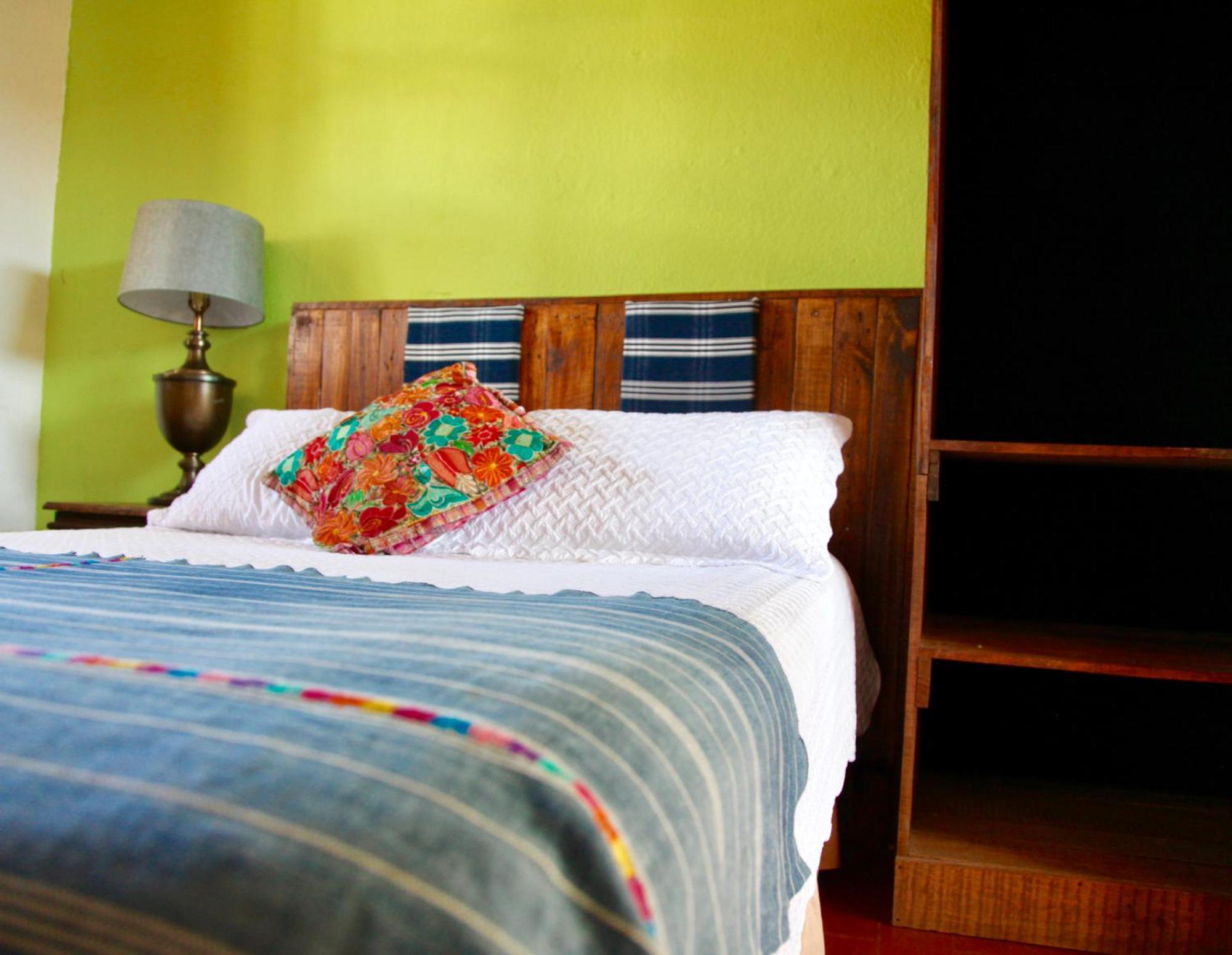 Hostal Antigueeno Antigua Екстер'єр фото