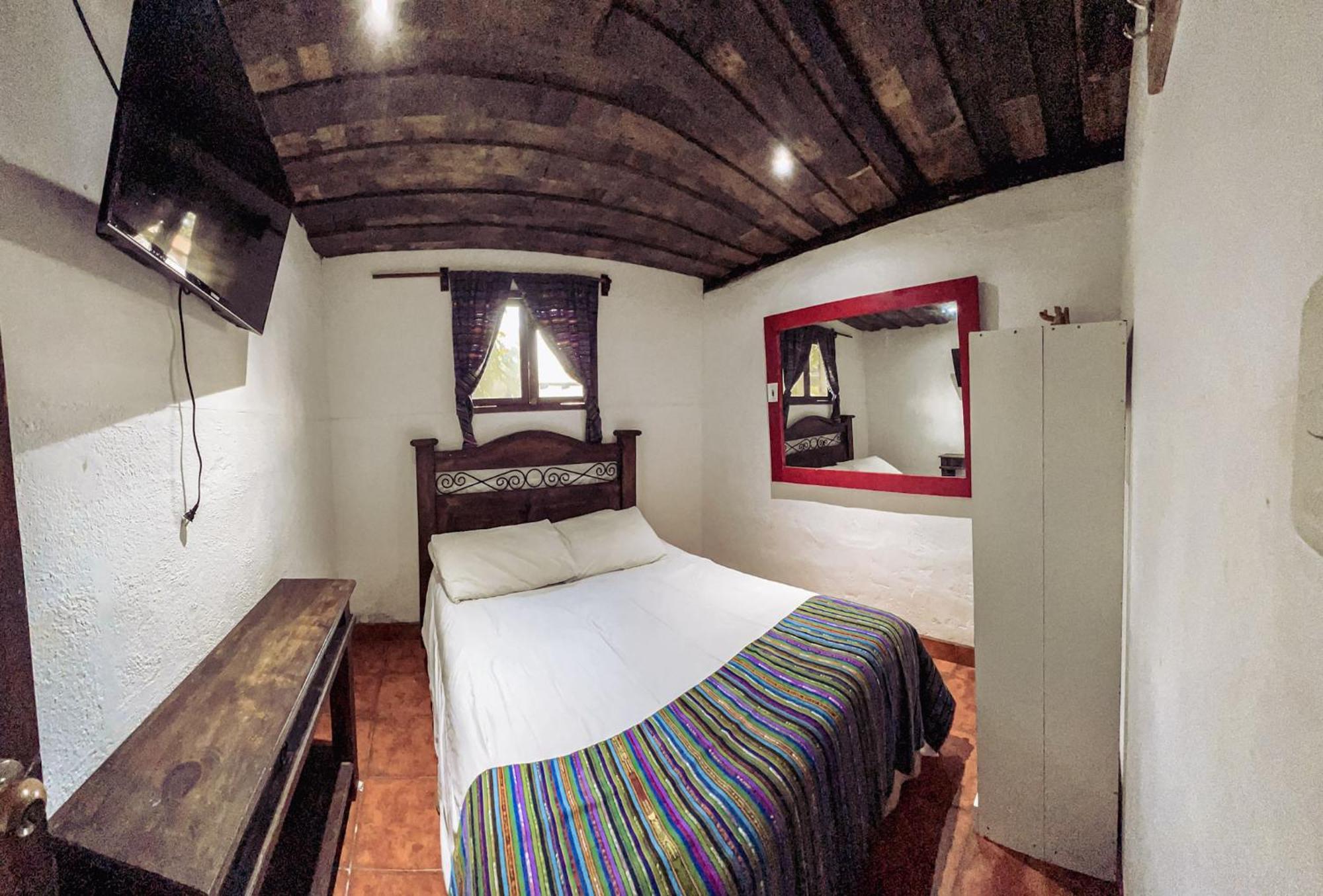 Hostal Antigueeno Antigua Екстер'єр фото