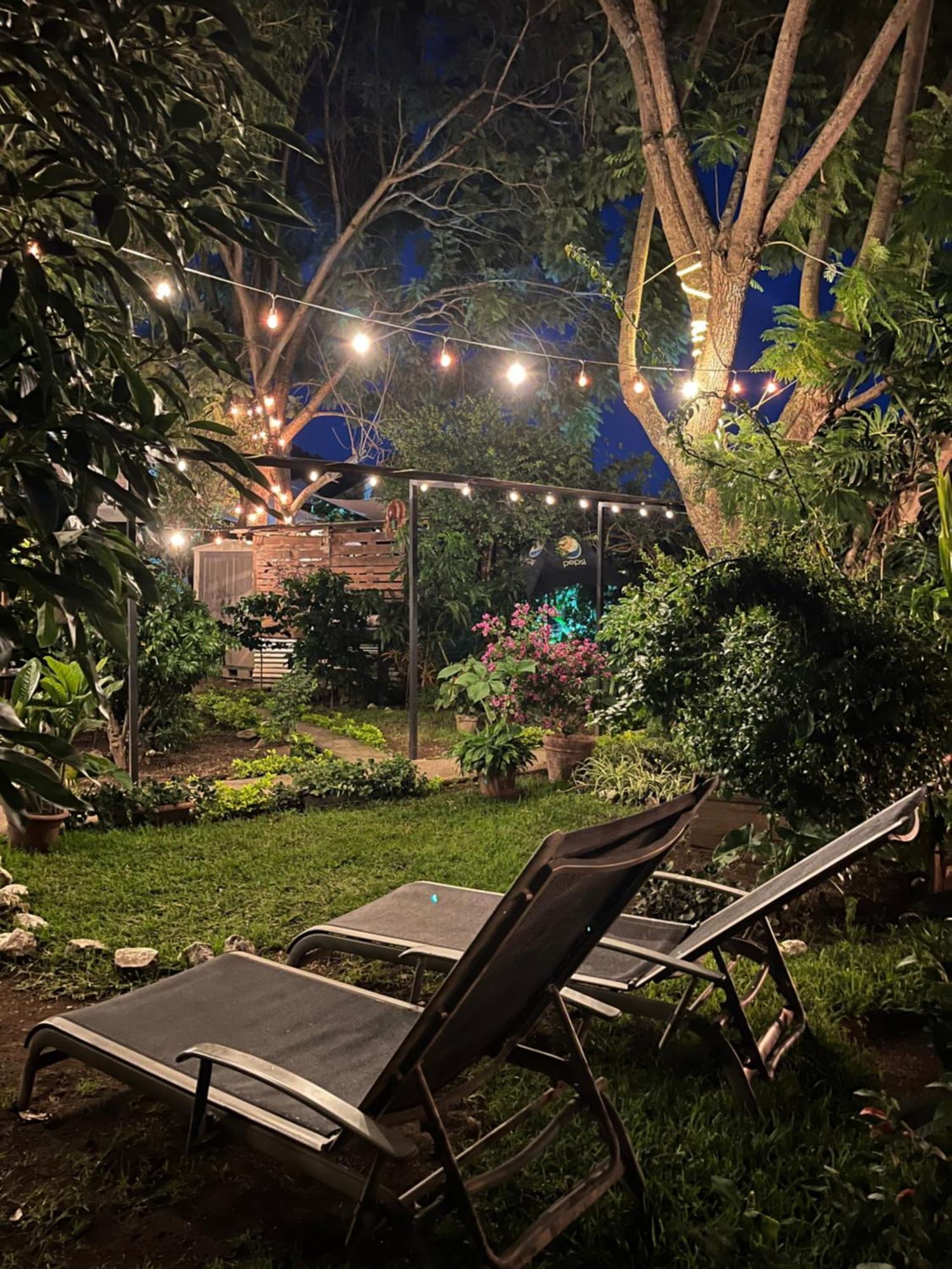 Hostal Antigueeno Antigua Екстер'єр фото