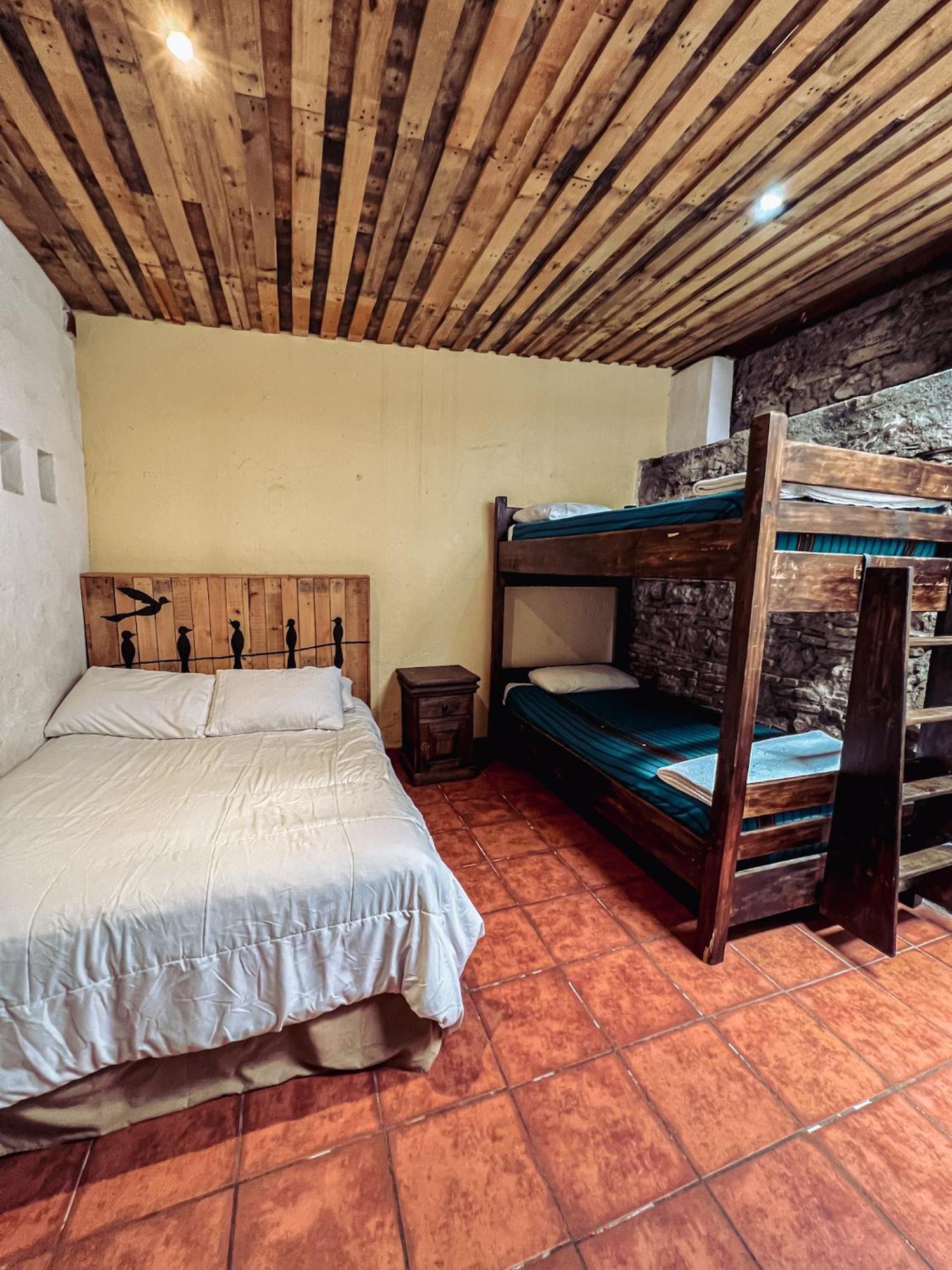 Hostal Antigueeno Antigua Екстер'єр фото