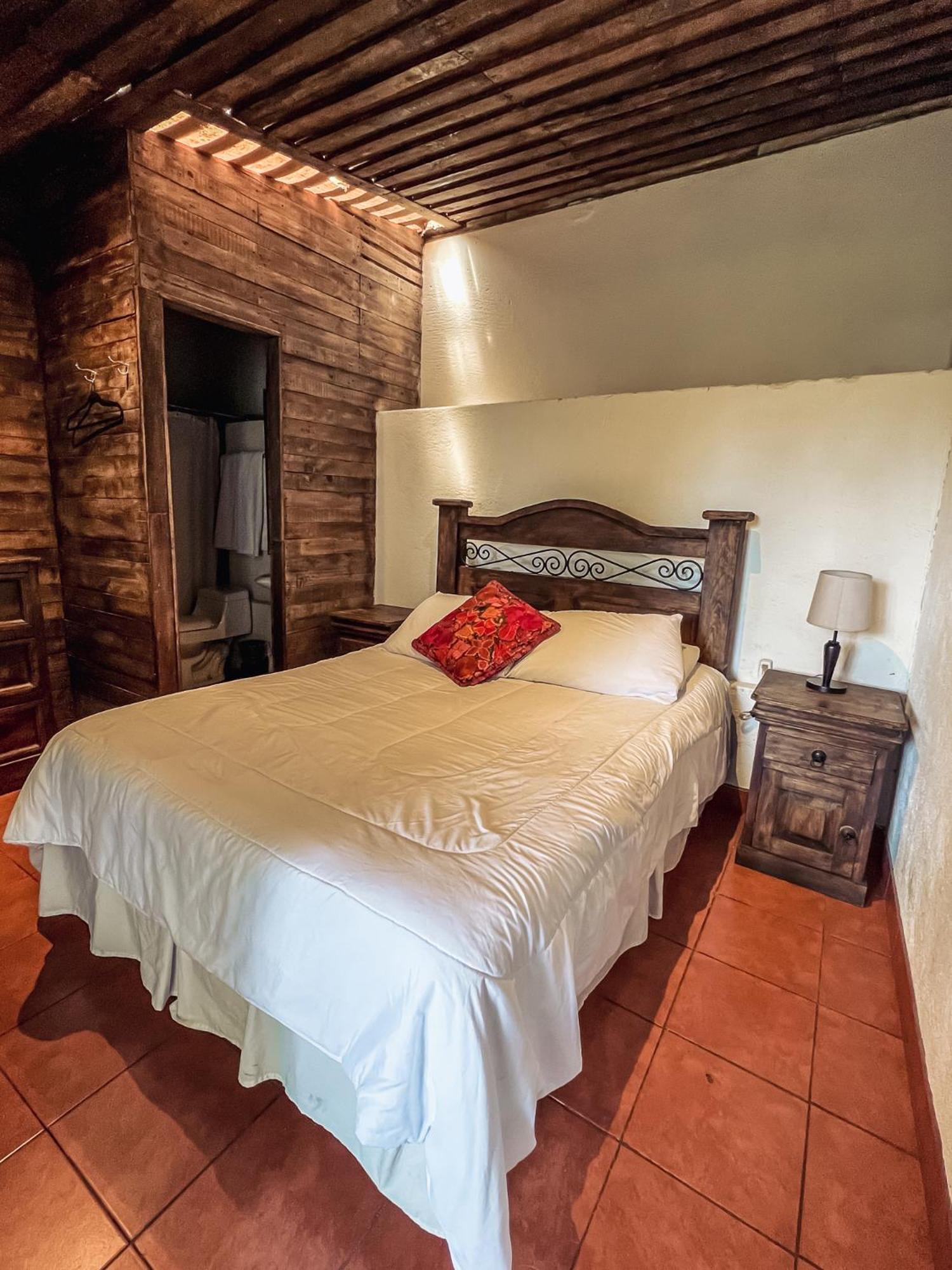 Hostal Antigueeno Antigua Екстер'єр фото