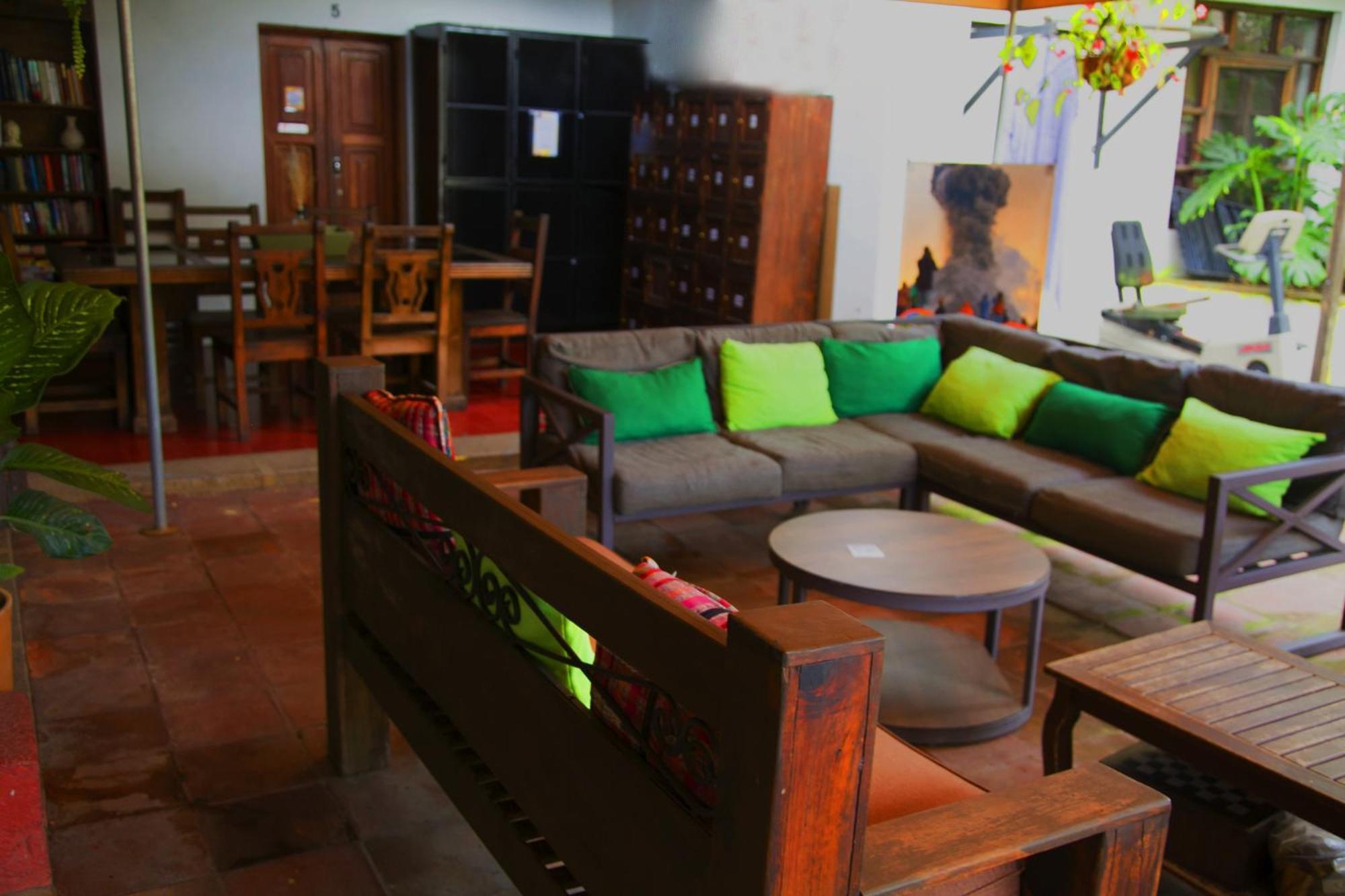 Hostal Antigueeno Antigua Екстер'єр фото